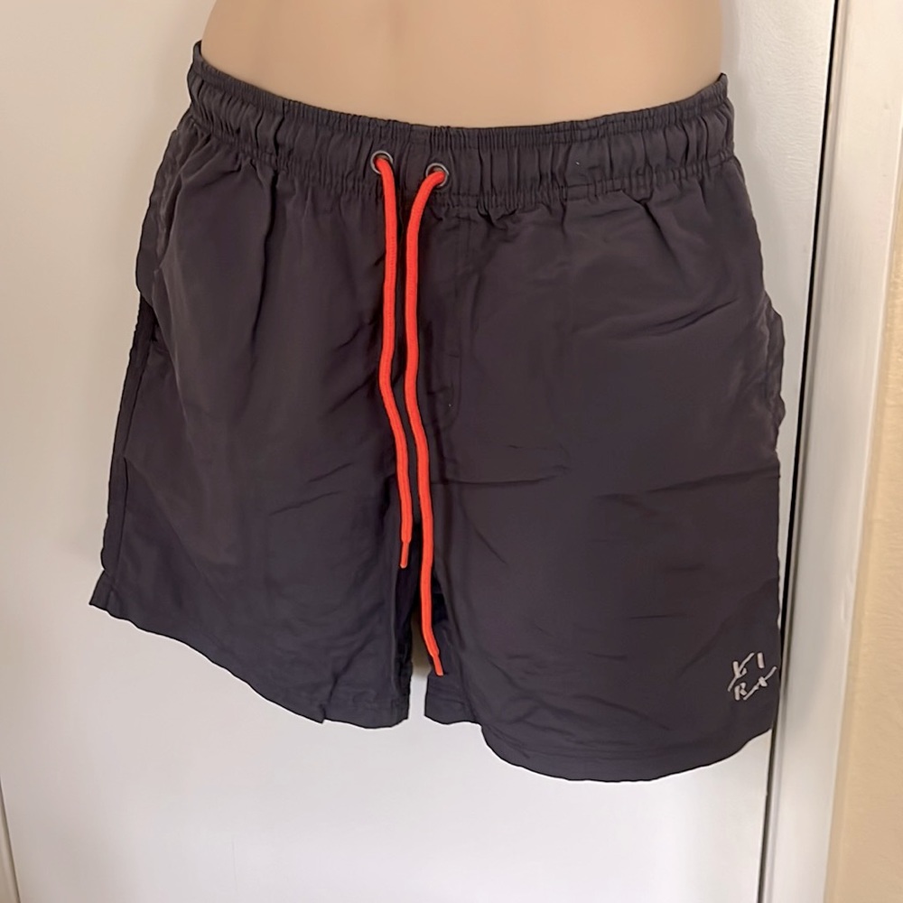 CRTV swim trunks Men’s Medium